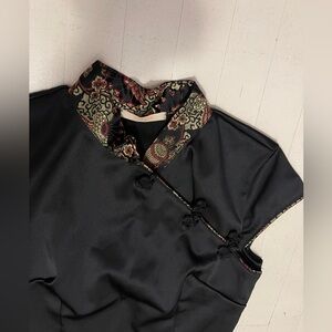 Y2K Asian inspired top. Satin feel. Size S